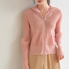 【羽生摺衣】i摺衣-日系 簡約風 上下對開拉鍊 連帽外套(共三色) 【羽生摺衣】i摺衣-日系 簡約風 上下對開拉鍊 連帽外套(共三色)